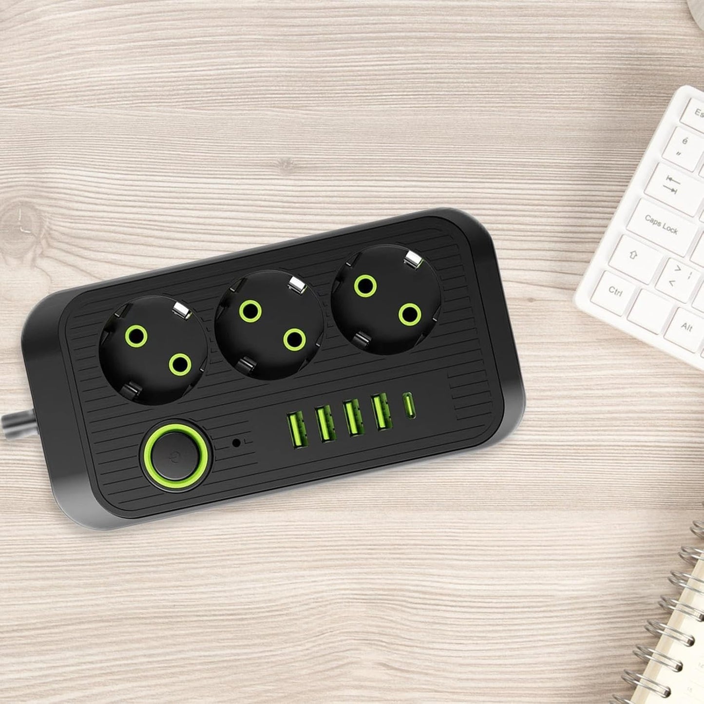 Adattatore multipresa 3 Prese, 4 Porte USB A ricarica rapida cavo prolunga da 2m