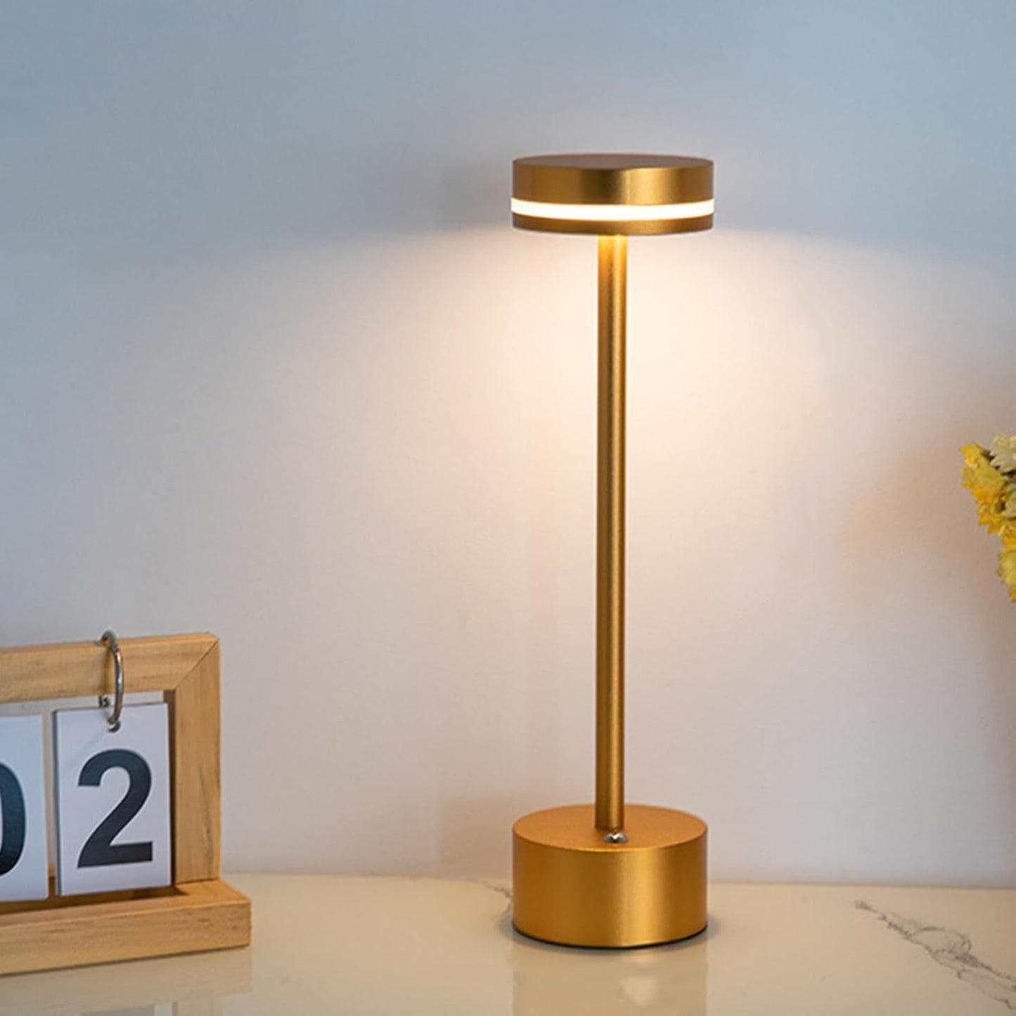 Lampada da tavolo senza fili a  batteria a 3 colori regolabili dimmerabile touch