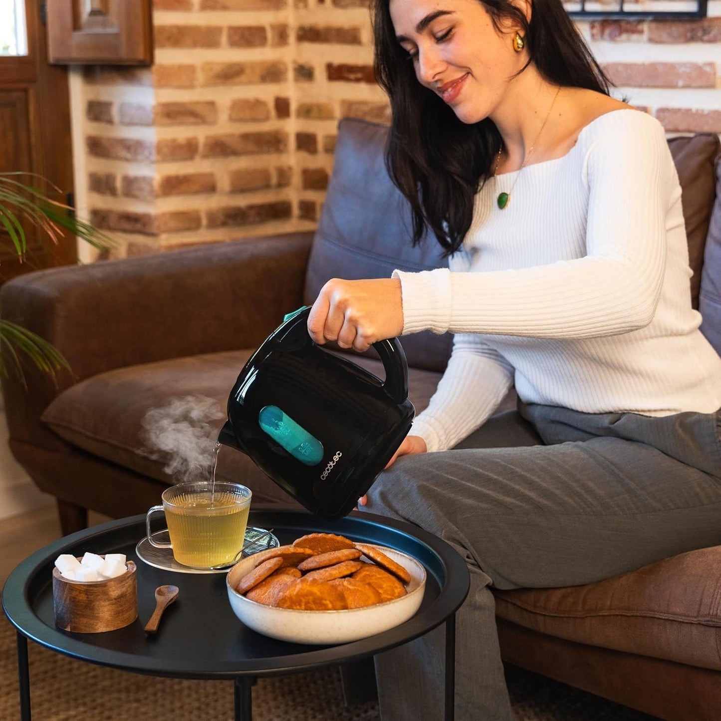 Bollitore elettrico Cecotec Thermosense 140 nero, capacità 1 litro, 2200 W