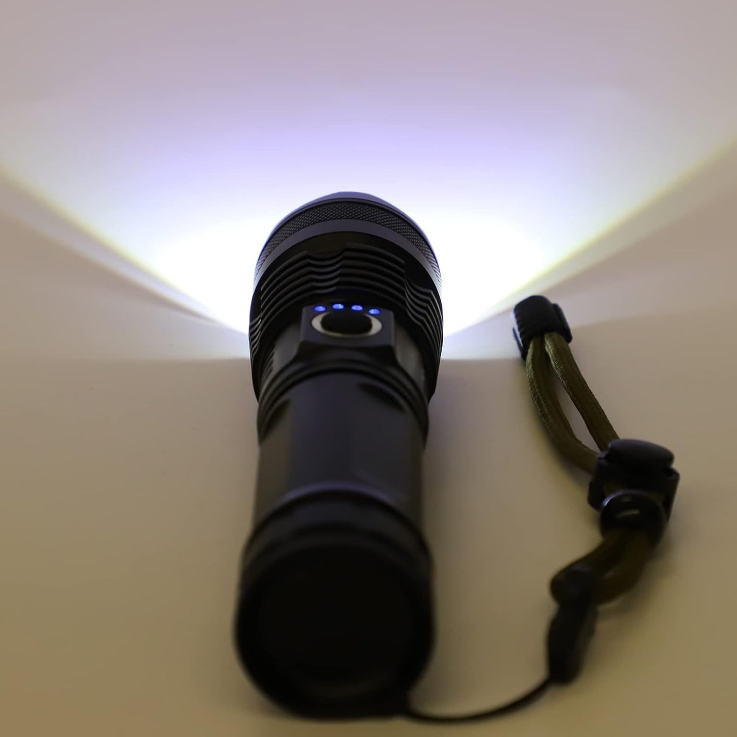 Torcia portatile da esterno Rosvola con batteria integrata 22650 IPX6 impermeabi