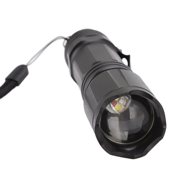 Torcia a LED 4 colori in 1 Torcia zoomabile impermeabile IPX6 per la caccia