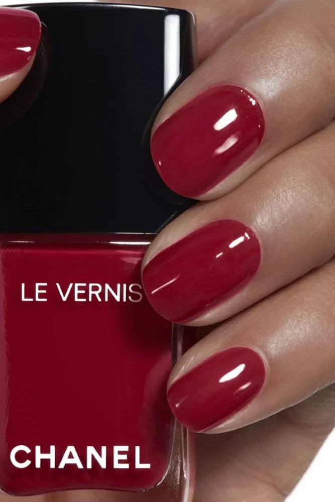 Chanel Le Vernis Longwear Nail Color 913 Rouge Timeless Red Ultra-Shine Wear